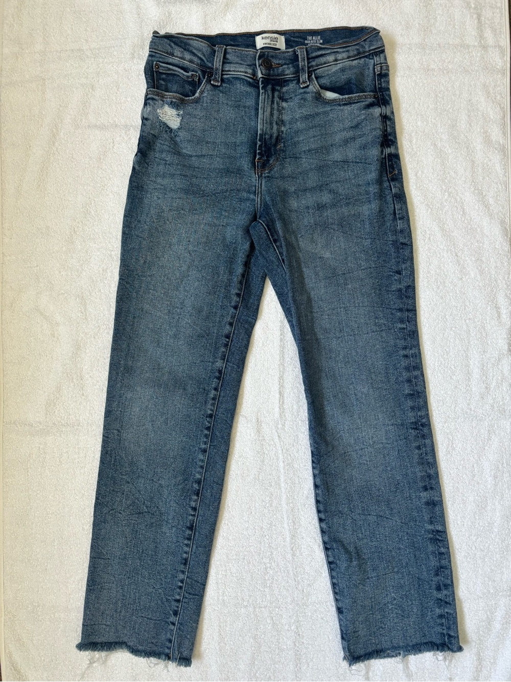 Kensie Jeans Vintage Luxe "The Allie" High Rise Slim Straight Raw Hem Jeans 4/27